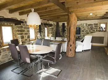Casa Maru Δωμάτια σε οικογενειακή κατοικία Camarmena